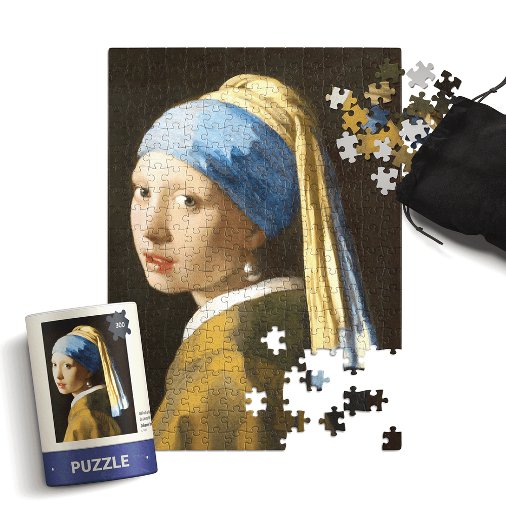 Girl with a Pearl Earring Puzzle (300 Pieces)