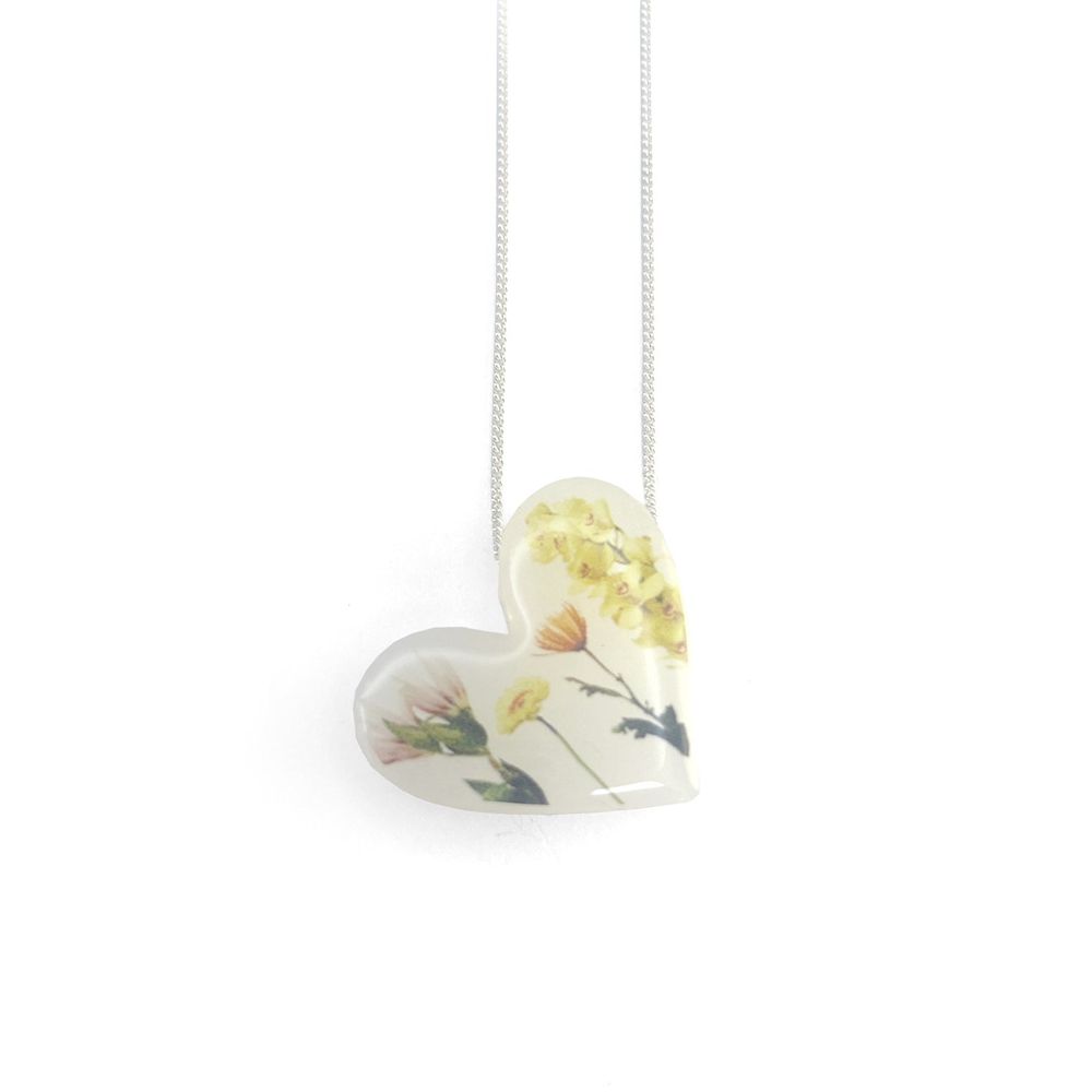 Collier White Heart Bouquet