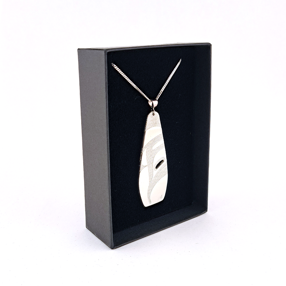 Drop Pendant with Chain