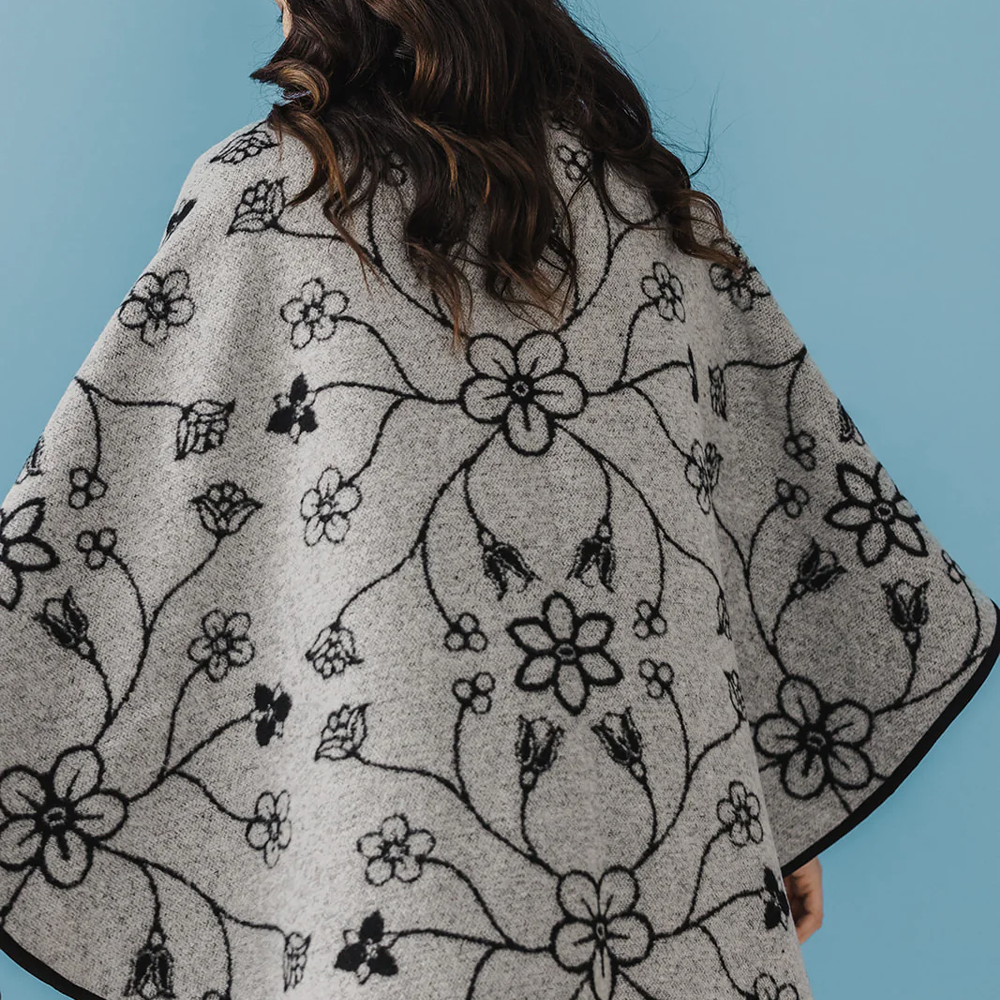Fleurs Reversible Shawl